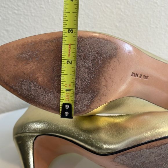 SALVATORE FERRAGAMO GOLD PUMPS VINTAGE - Picture 15 of 15